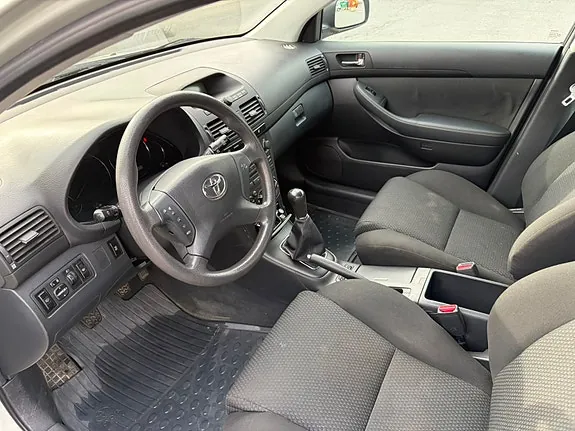 Toyota Avensis 2005 photo 5