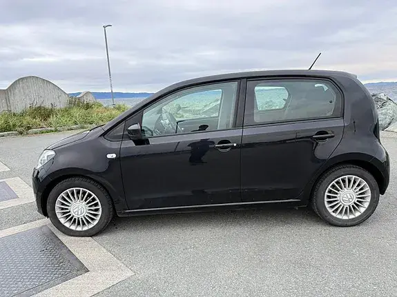 Volkswagen Up 2014 photo 2