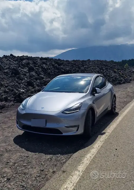 Tesla Model Y 2023 photo 5