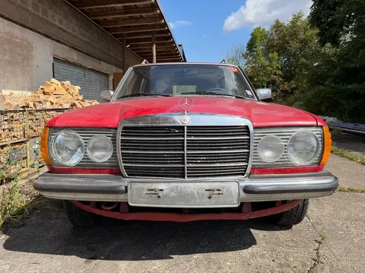 Mercedes-Benz W123