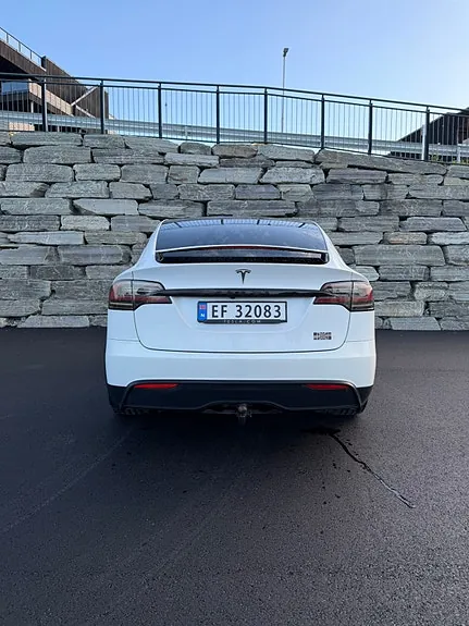 Tesla Model X 2023 photo 4