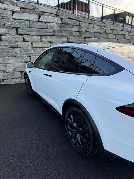 Tesla Model X 2023 photo 3