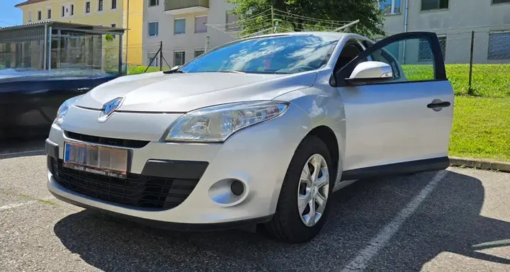 Renault Megane 2011 photo 3