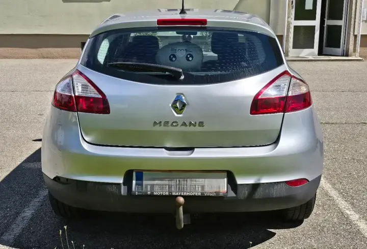 Renault Megane 2011 photo 2