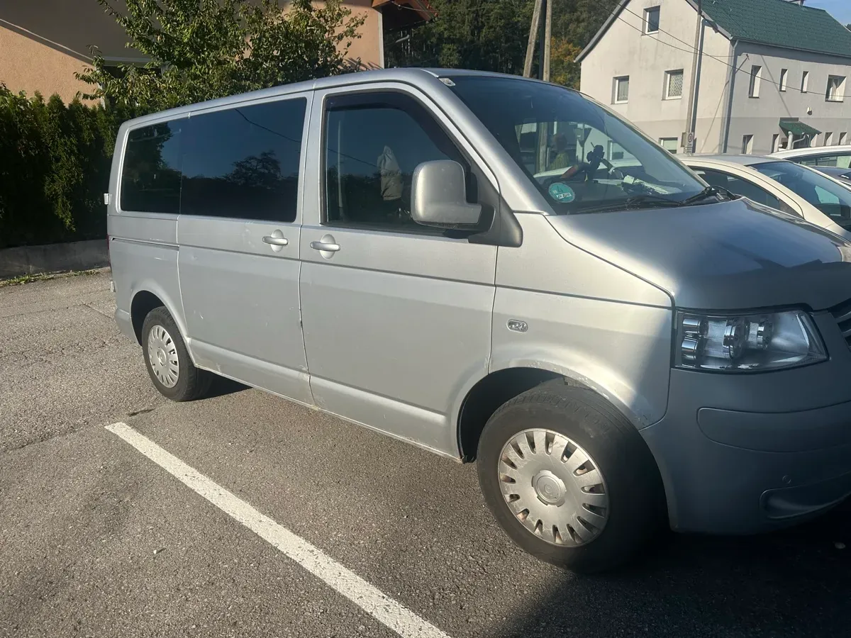 Volkswagen T5 2007 photo 2