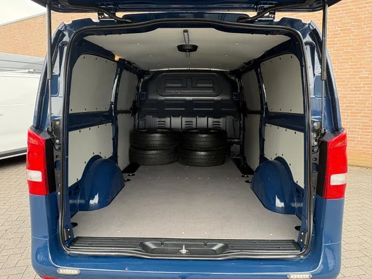 Mercedes-Benz Vito 2023 photo 3