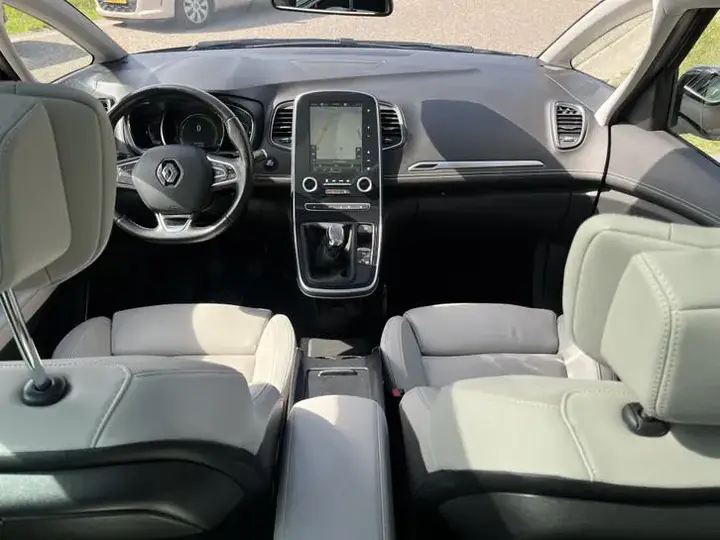 Renault Grand Scenic 2017 photo 3