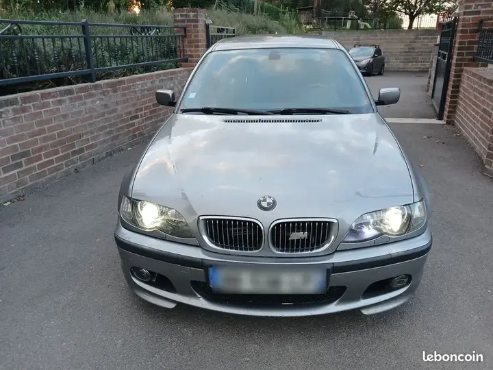 BMW 3 Series 2004 photo 2