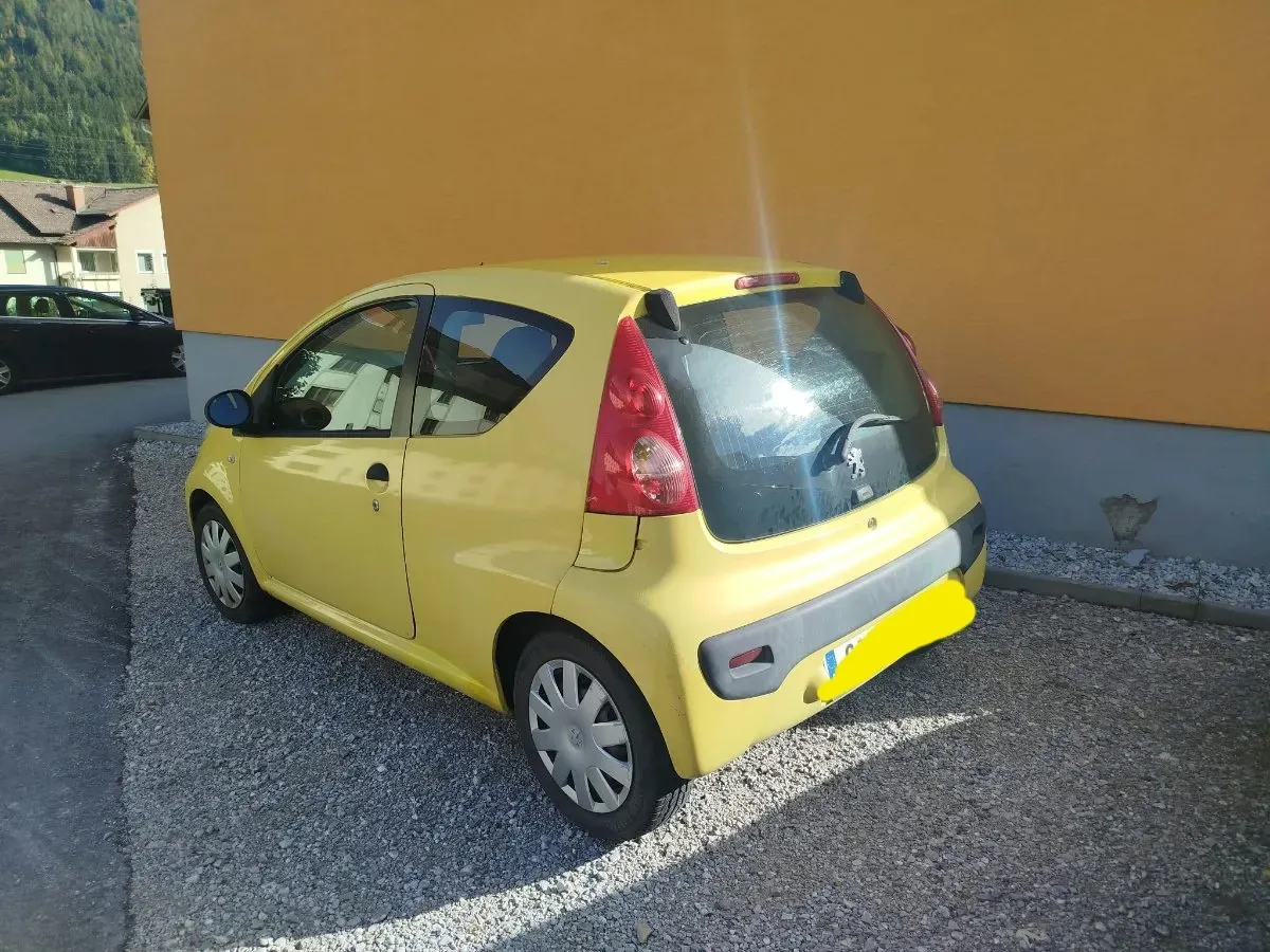 Peugeot 107 2006 photo 3
