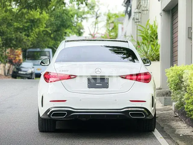 Mercedes-Benz C200 2025 photo 2