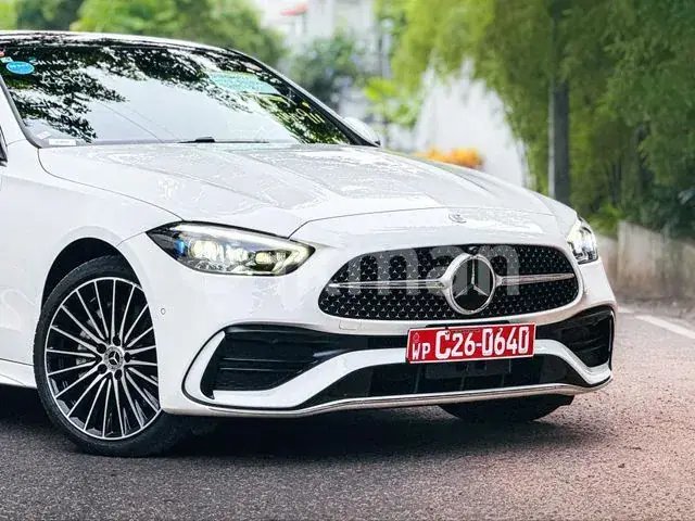 Mercedes-Benz C200 2025 photo 5