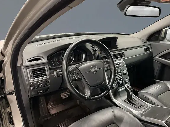 Volvo V70 2014 photo 4