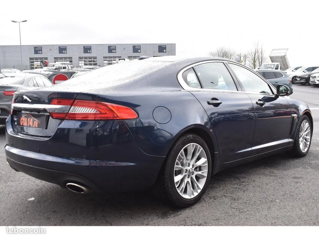 Jaguar Xf 2012 photo 2