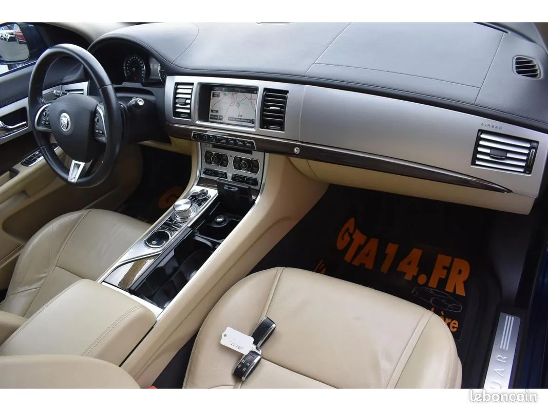 Jaguar Xf 2012 photo 3
