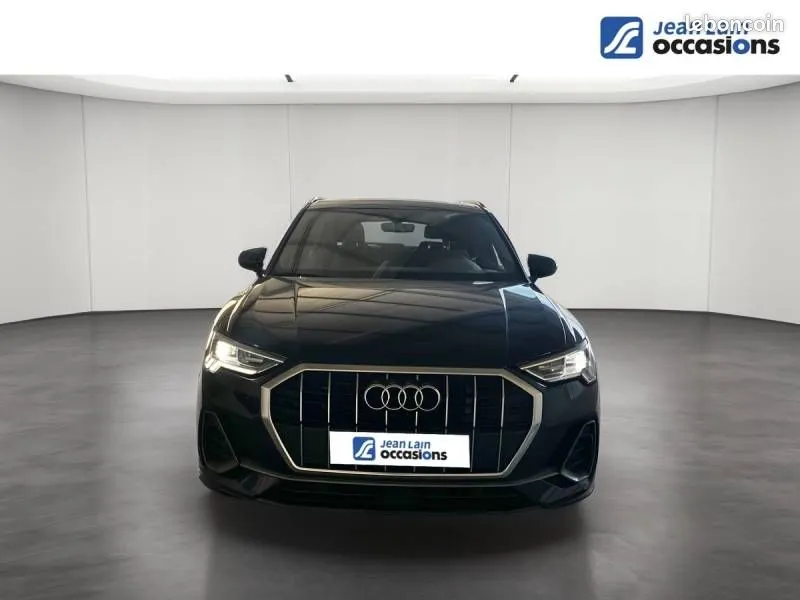 Audi Q3 2023 photo 2