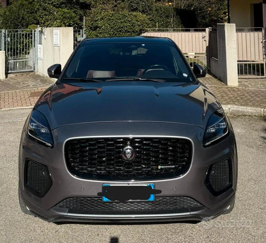 Jaguar E-Pace 2021 photo 2