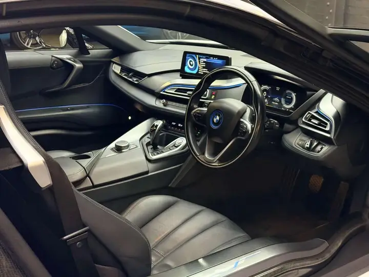 BMW I8 2018 photo 2