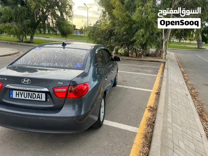 Hyundai Avante 2010 photo 4