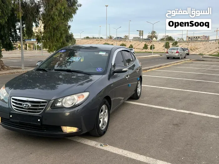 Hyundai Avante 2010 photo 2