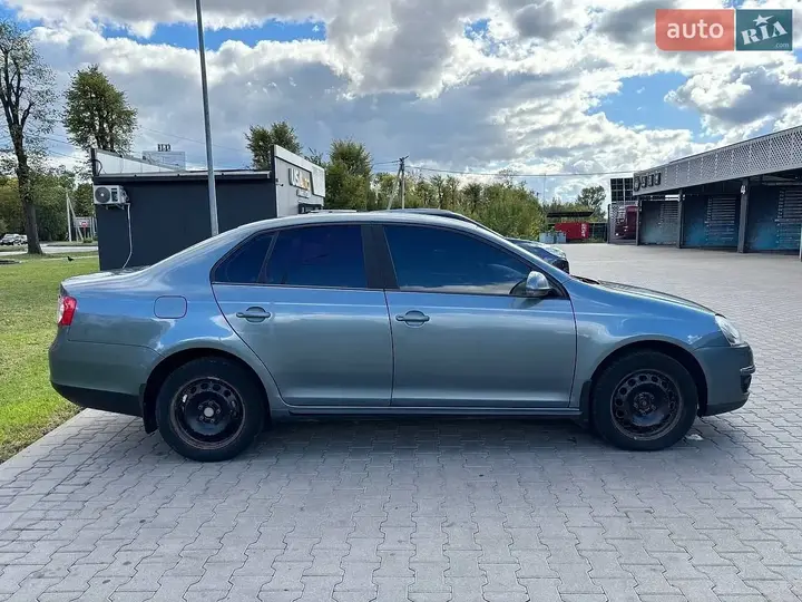Volkswagen Jetta 2008 photo 3