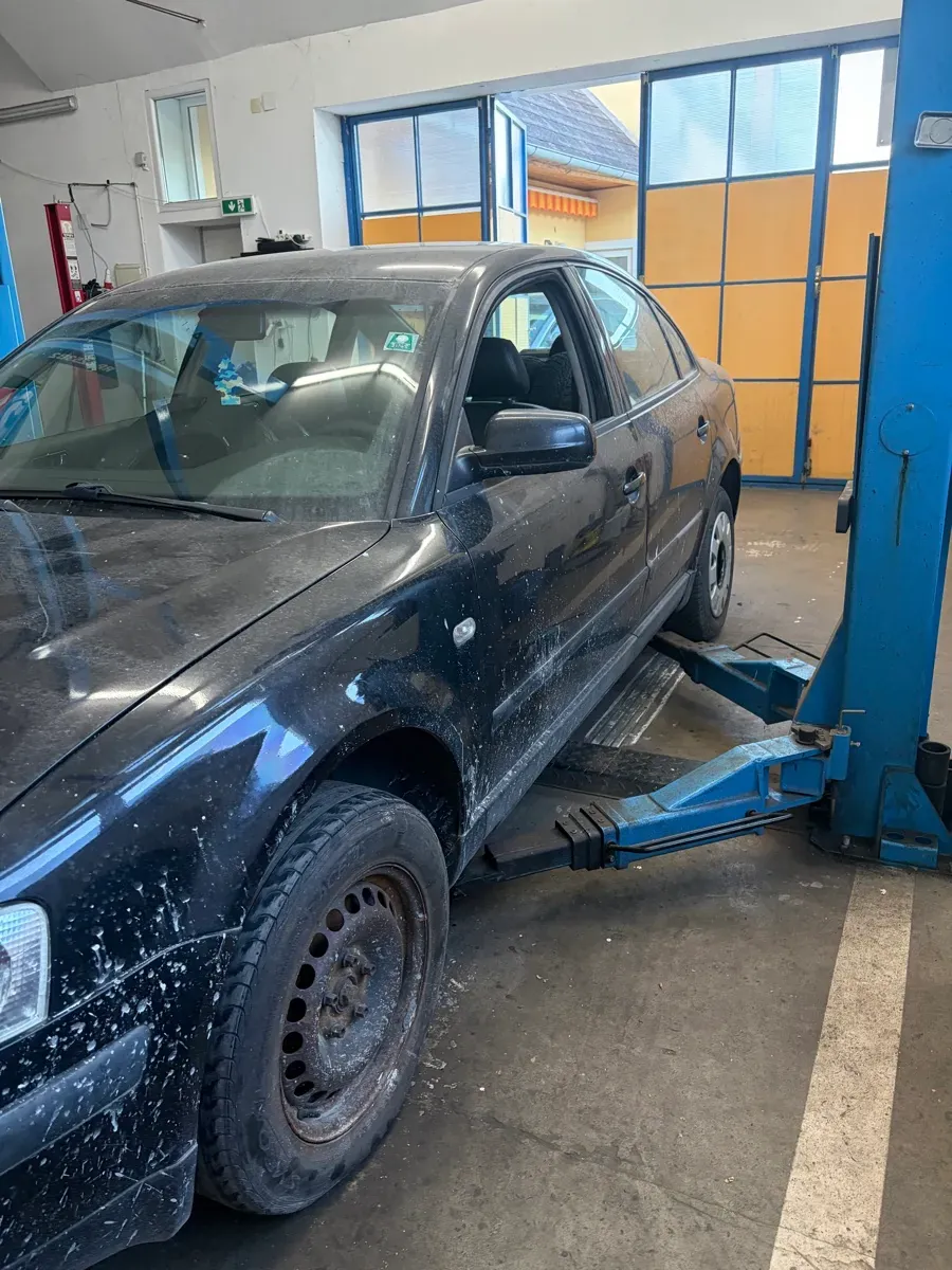Volkswagen Passat 2001 photo 2