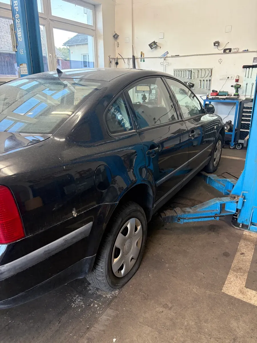 Volkswagen Passat 2001 photo 3