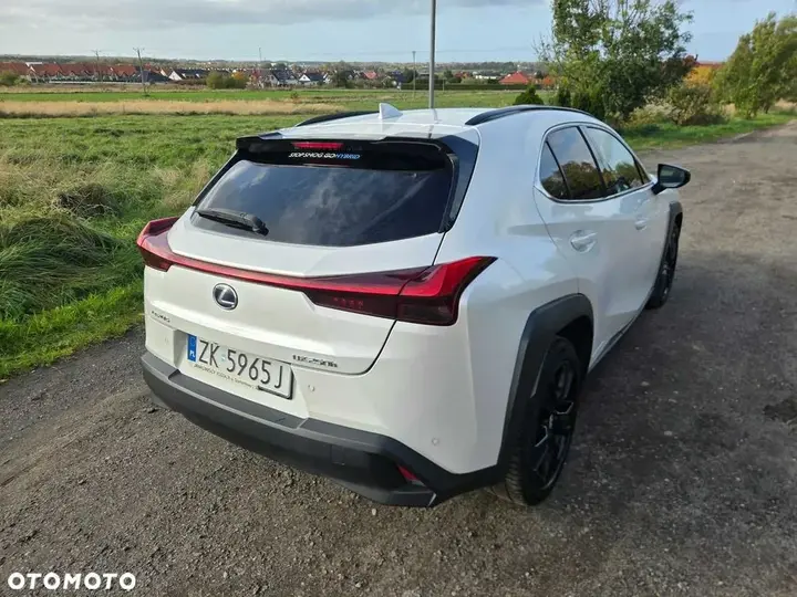 Lexus Ux 2022 photo 2