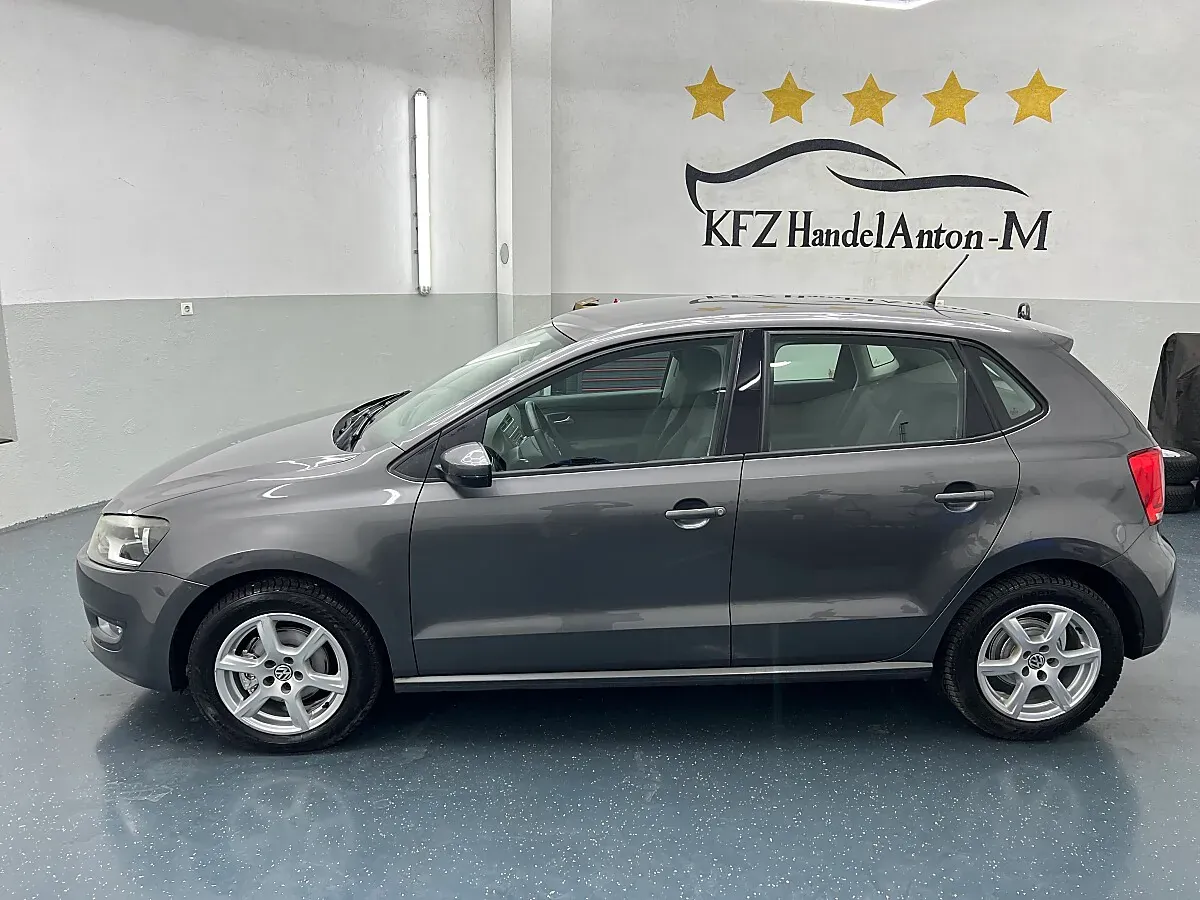 Volkswagen Polo 2010 photo 2