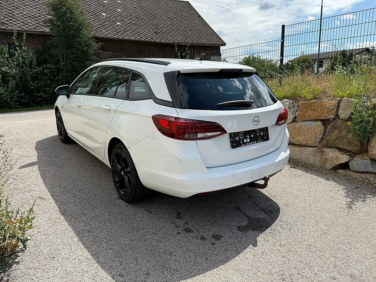 Opel Astra 2020 photo 3