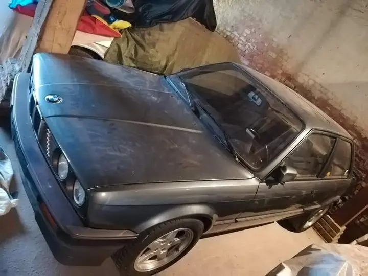 BMW E30