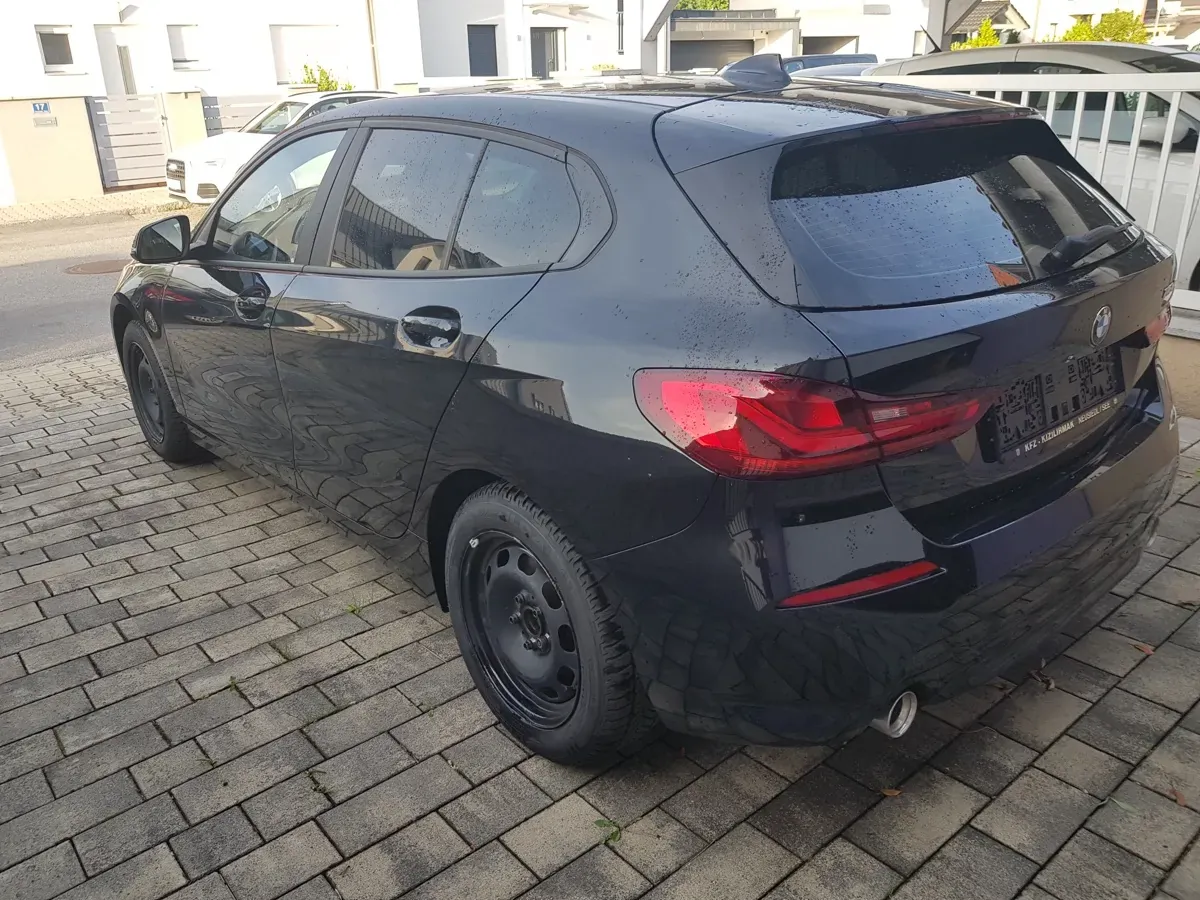 BMW 1 Series 2021 photo 3