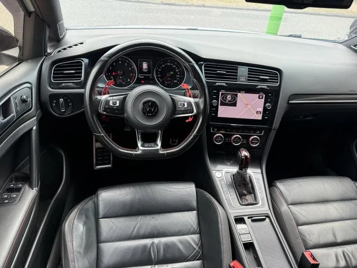 Volkswagen Golf 2013 photo 2