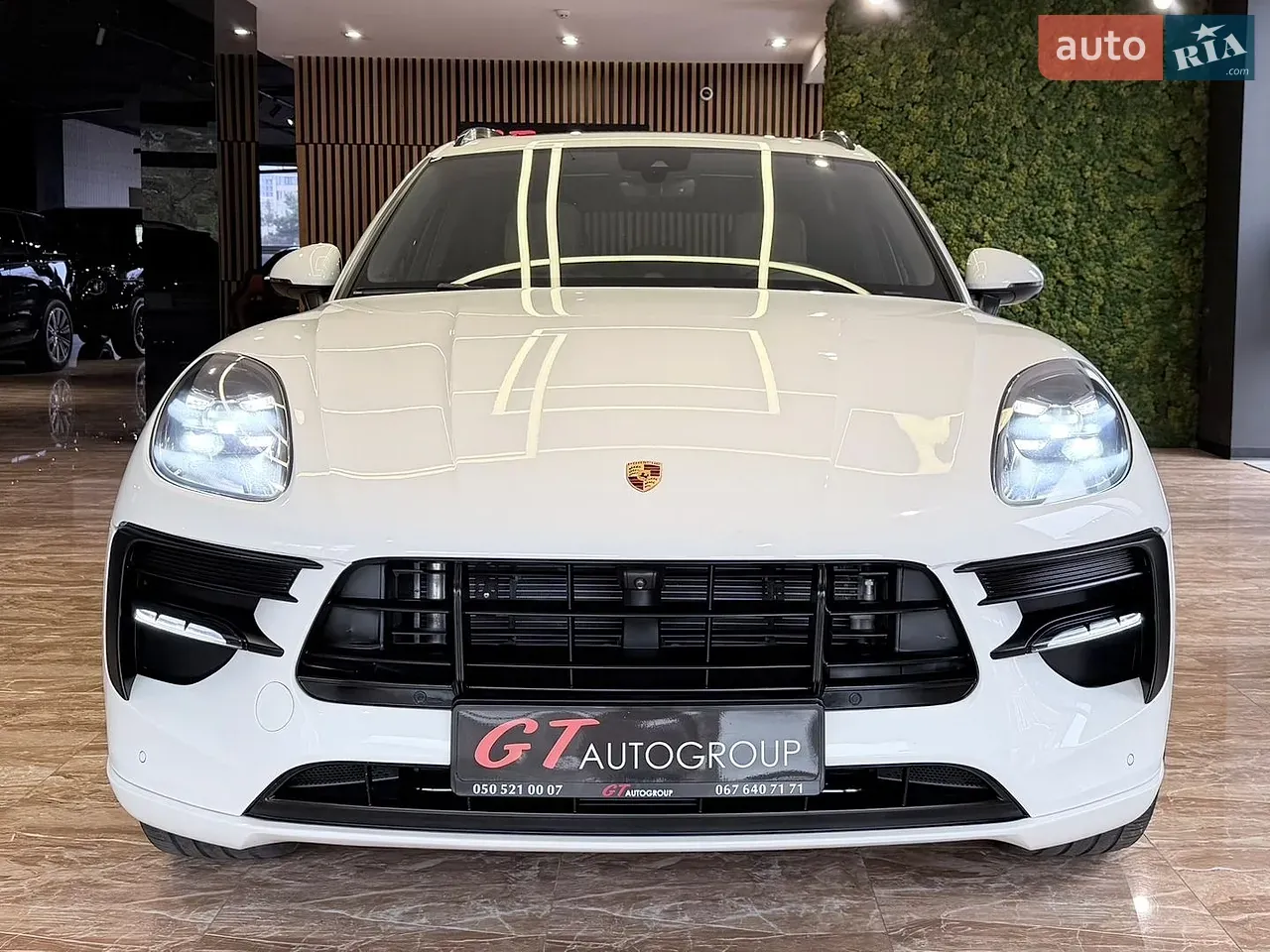 Porsche Macan 2020 photo 2
