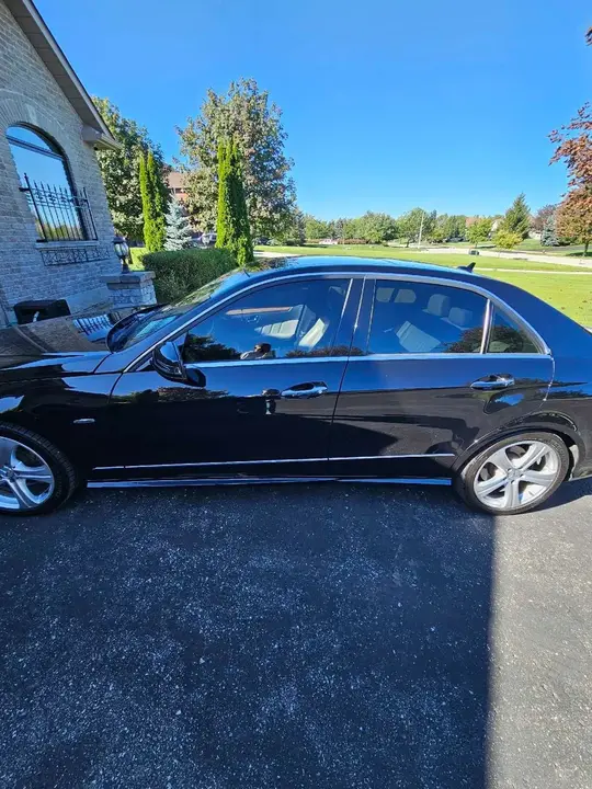 Mercedes-Benz E-Class 2011 photo 3