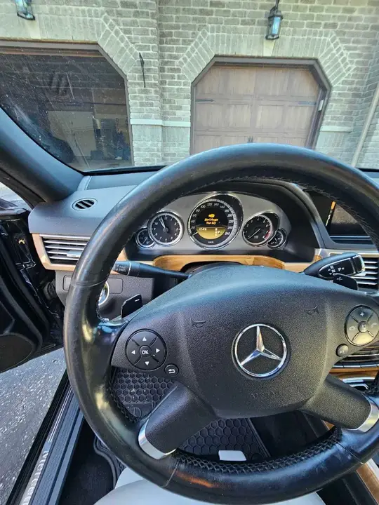 Mercedes-Benz E-Class 2011 photo 5