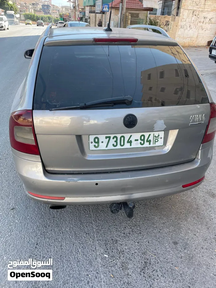 Skoda Octavia 2010 photo 3