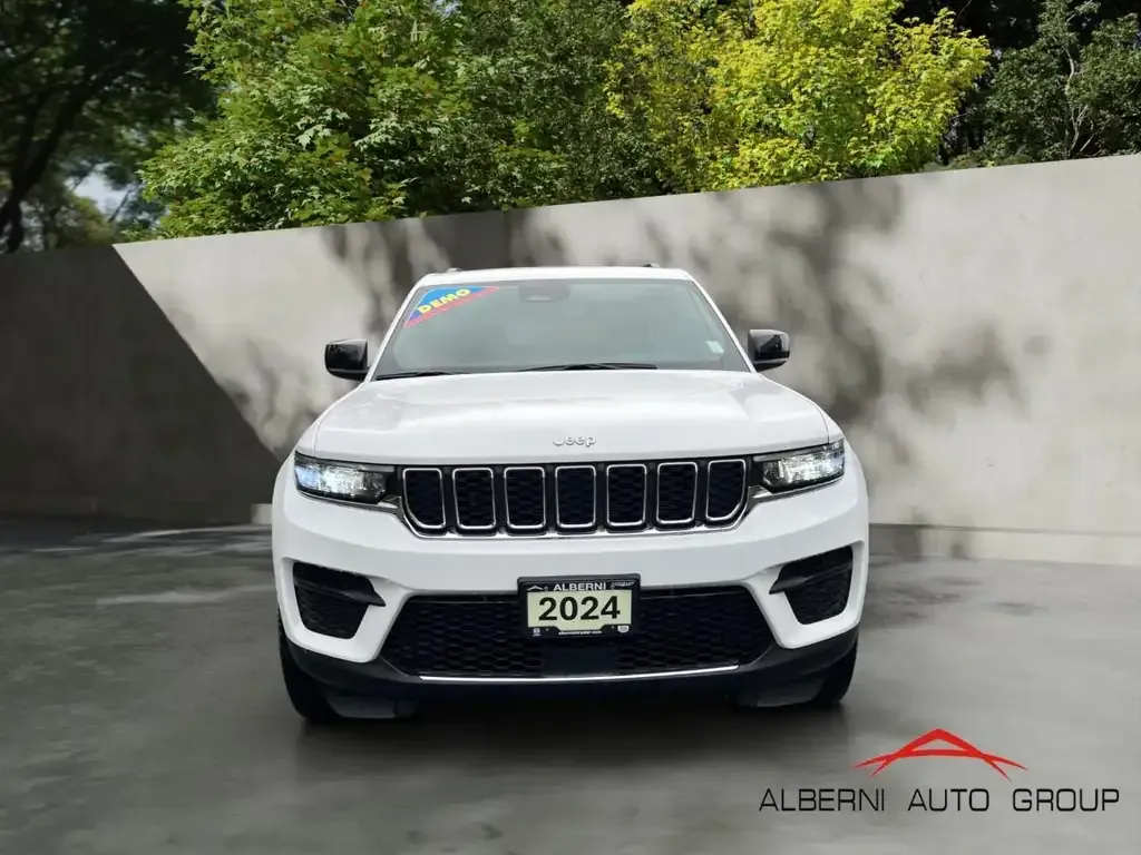 Jeep Grand Cherokee 2024 photo 2