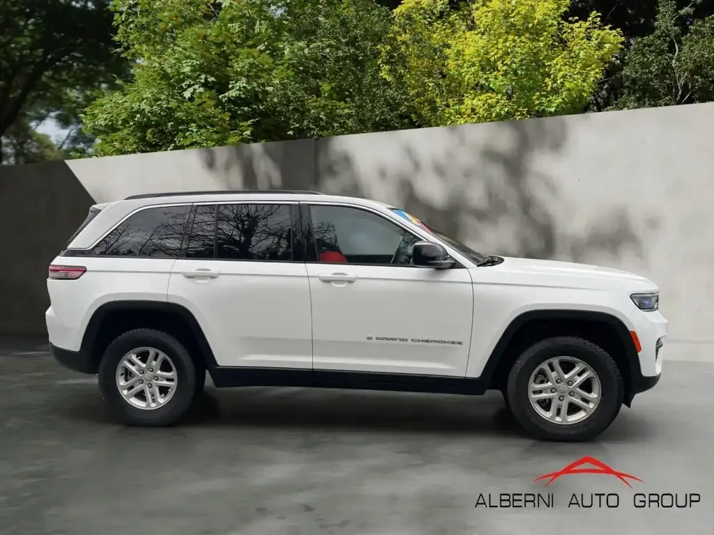 Jeep Grand Cherokee 2024 photo 4