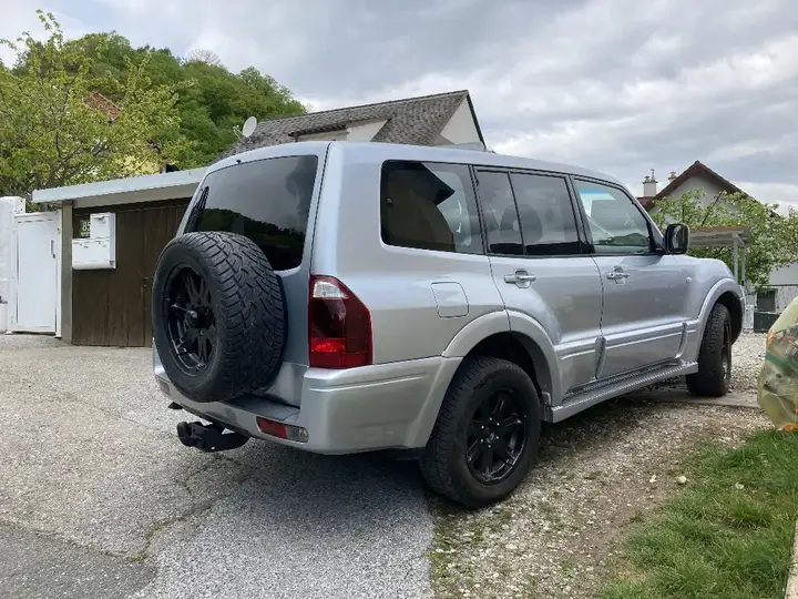 Mitsubishi Pajero 2006 photo 3