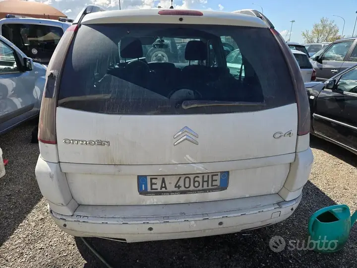 Citroen C4 Picasso 2010 photo 2
