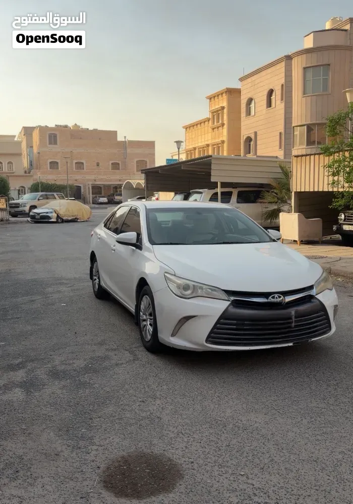 Toyota Camry 2017 photo 2