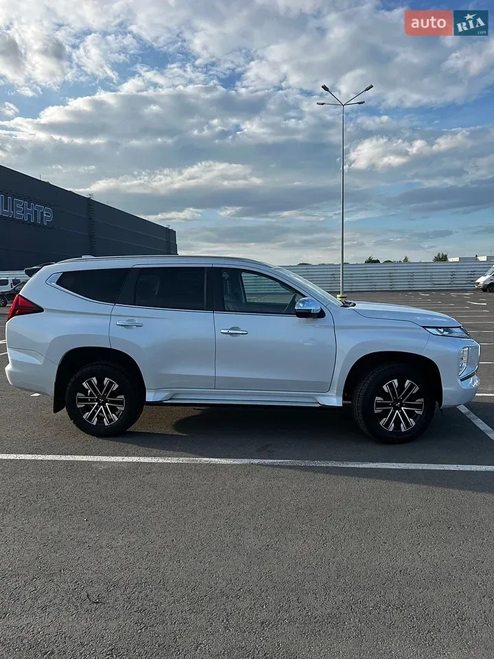 Mitsubishi Pajero Sport 2020 photo 4