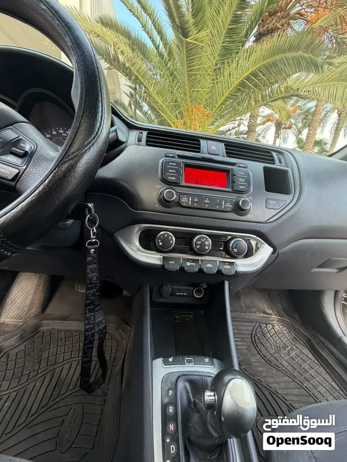 Kia Rio 2013 photo 3