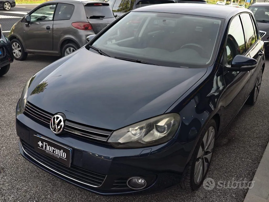 Volkswagen Golf 2010 photo 2