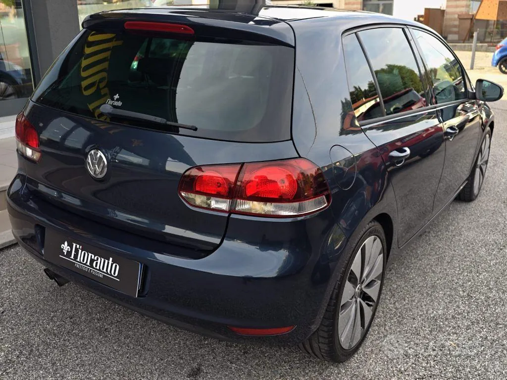 Volkswagen Golf 2010 photo 3