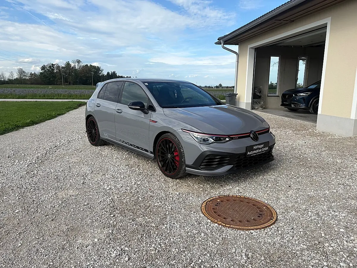 Volkswagen Golf 2022 photo 2