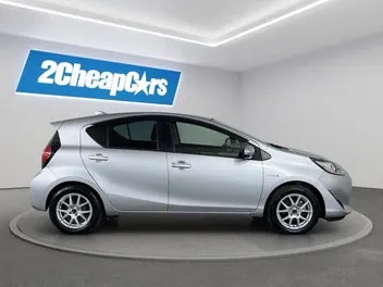 Toyota Aqua 2017 photo 5