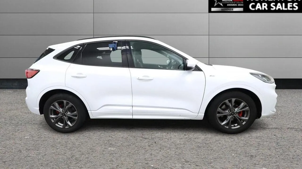 Ford Kuga 2022 photo 2