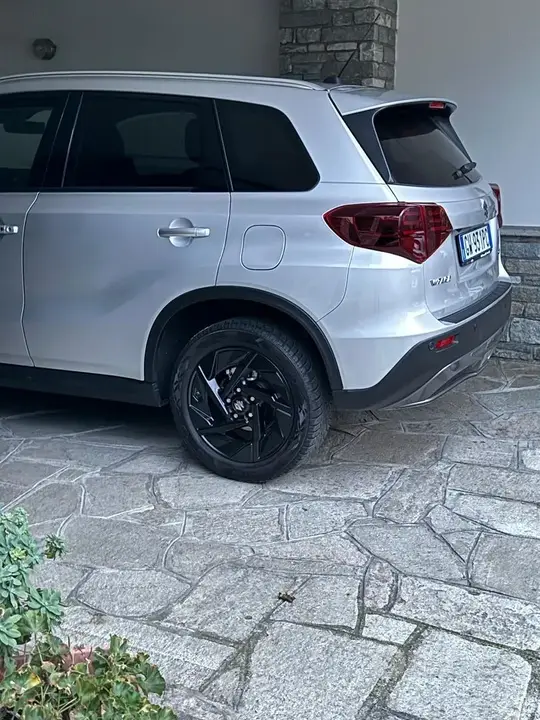 Suzuki Vitara 2025 photo 5