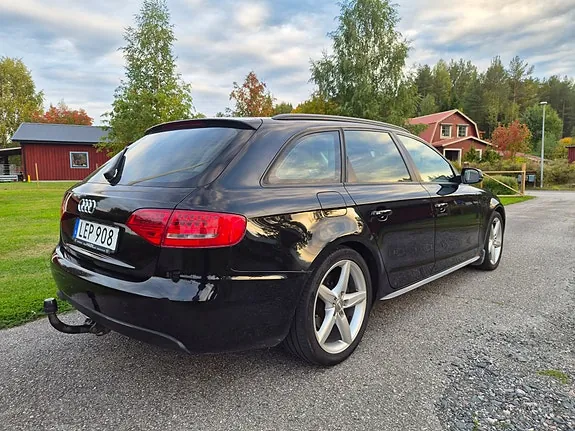Audi A4 2011 photo 3